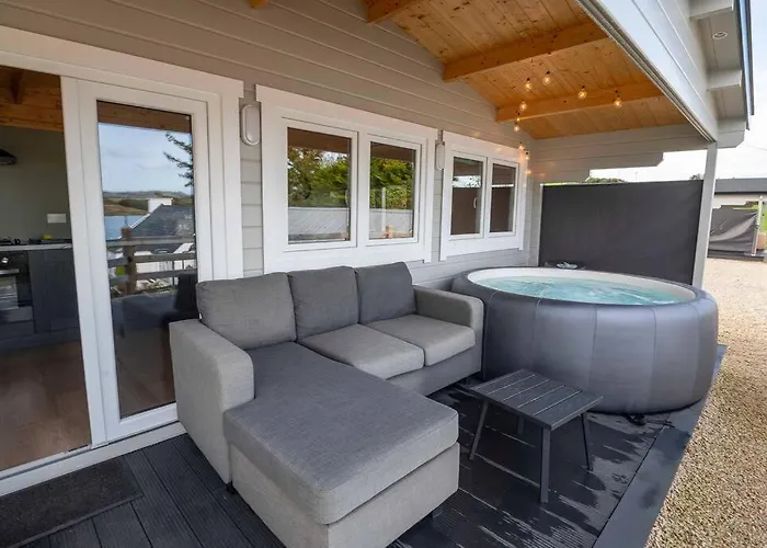 Luxury Log With Private Hot Tub & Sea Views Appartement Letterkenny